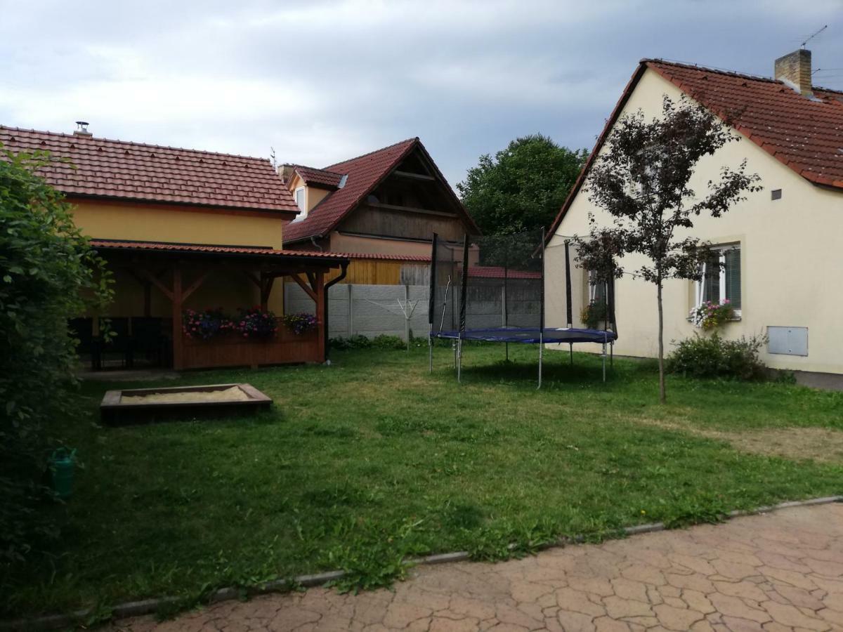 Chata Černá v Pošumaví Exteriér fotografie