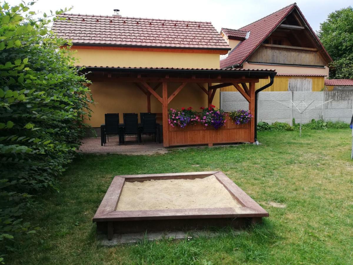 Chata Černá v Pošumaví Exteriér fotografie